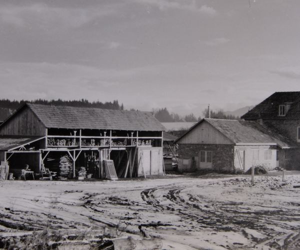 1957